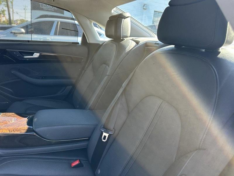 Audi A8 3.0T quattro 2015