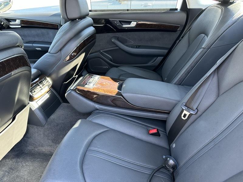 Audi A8 3.0T quattro 2015