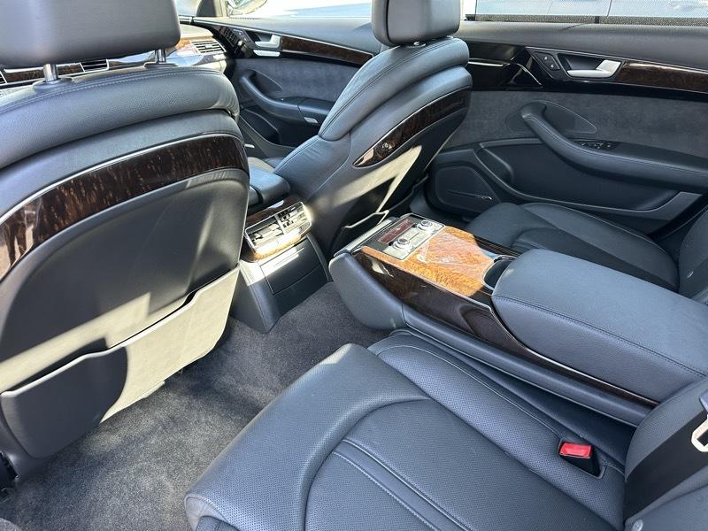 Audi A8 3.0T quattro 2015