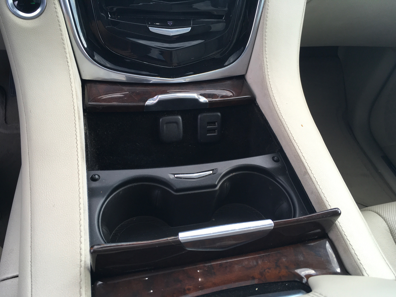 Cadillac Escalade Premium 4WD 2015 Cadillac Escalade Premium 4WD 2015