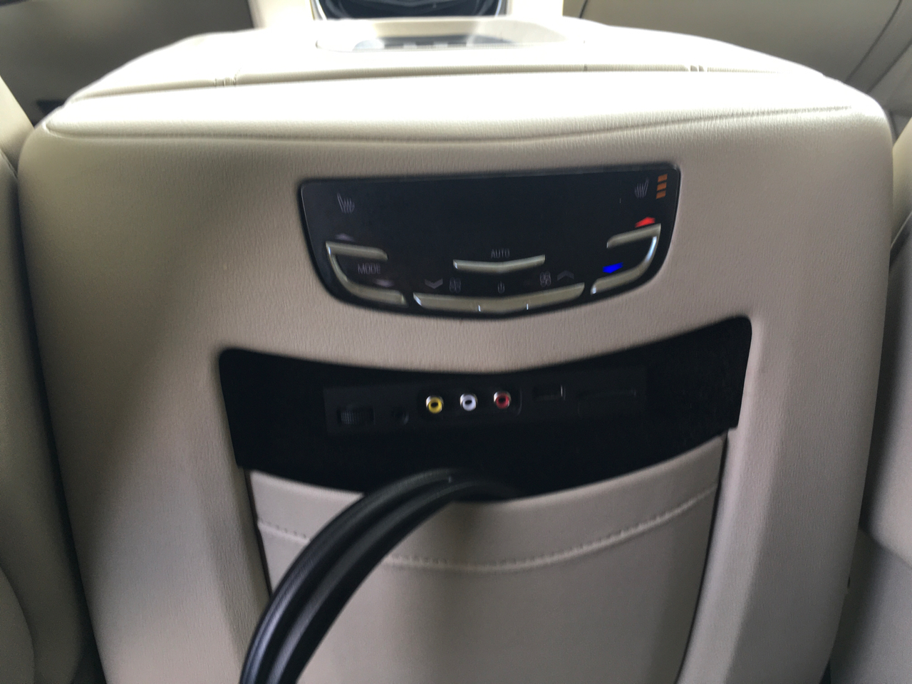 Cadillac Escalade Premium 4WD 2015 Cadillac Escalade Premium 4WD 2015