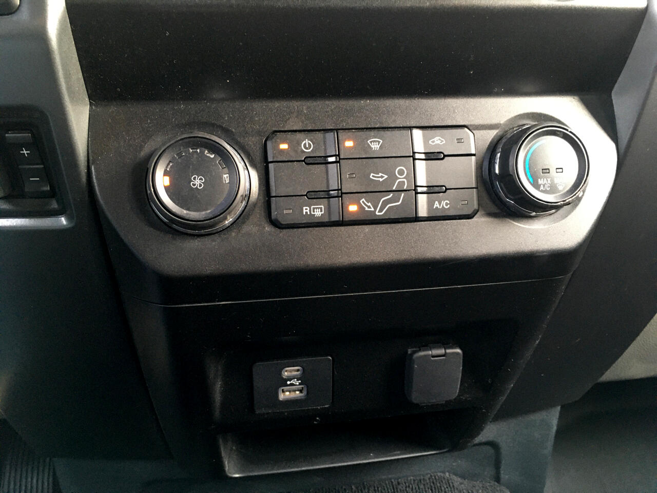 Ford F-250 SD XLT Crew Cab 4WD 2022