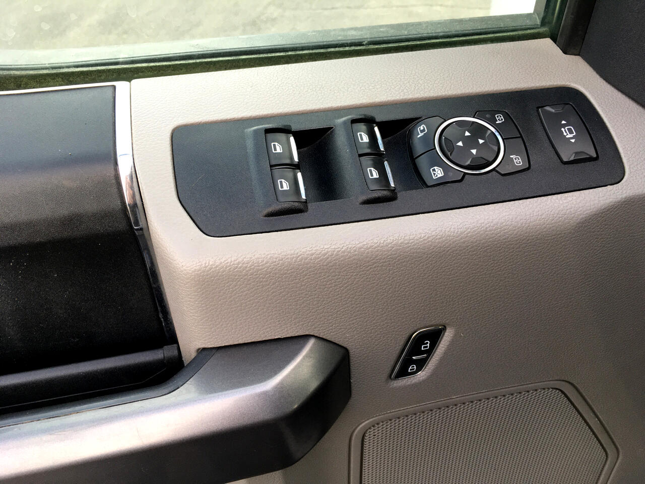 Ford F-250 SD XLT Crew Cab 4WD 2022