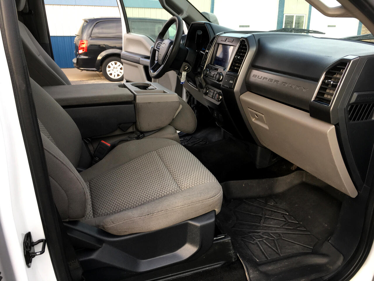 Ford F-250 SD XLT Crew Cab 4WD 2022