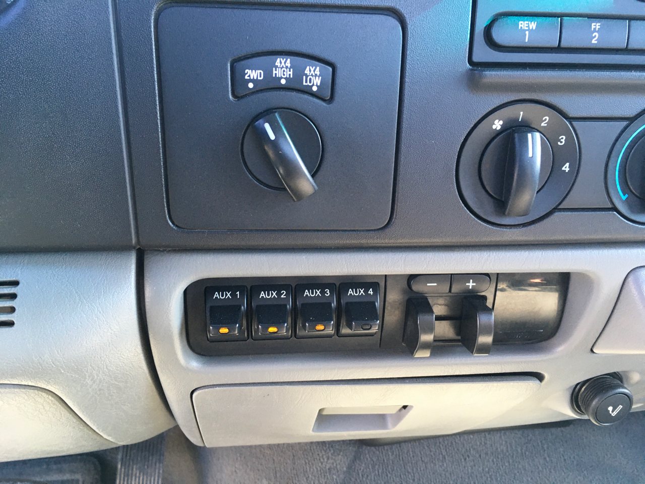 Ford F-250 SD XLT 4WD 2005