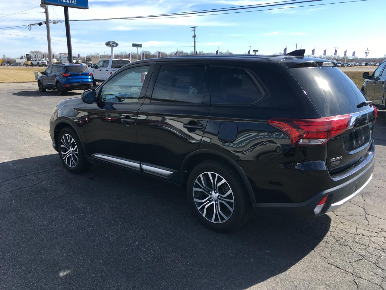 Mitsubishi Outlander ES 2WD 2018