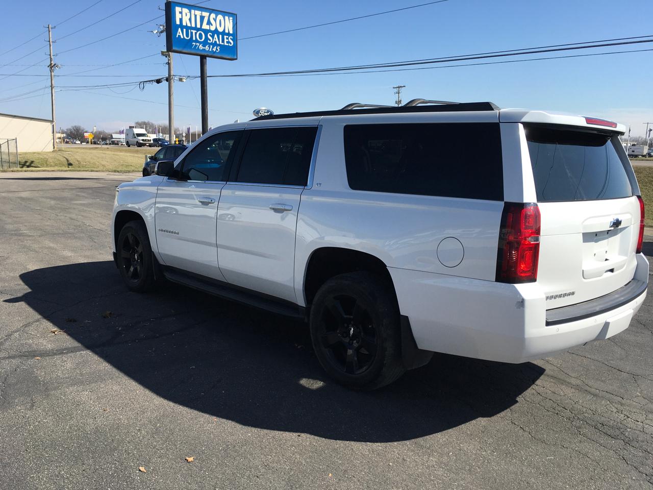 Chevrolet Suburban LT 4WD 2017