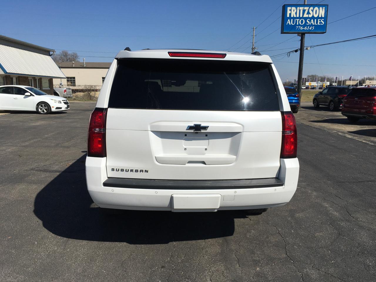 Chevrolet Suburban LT 4WD 2017