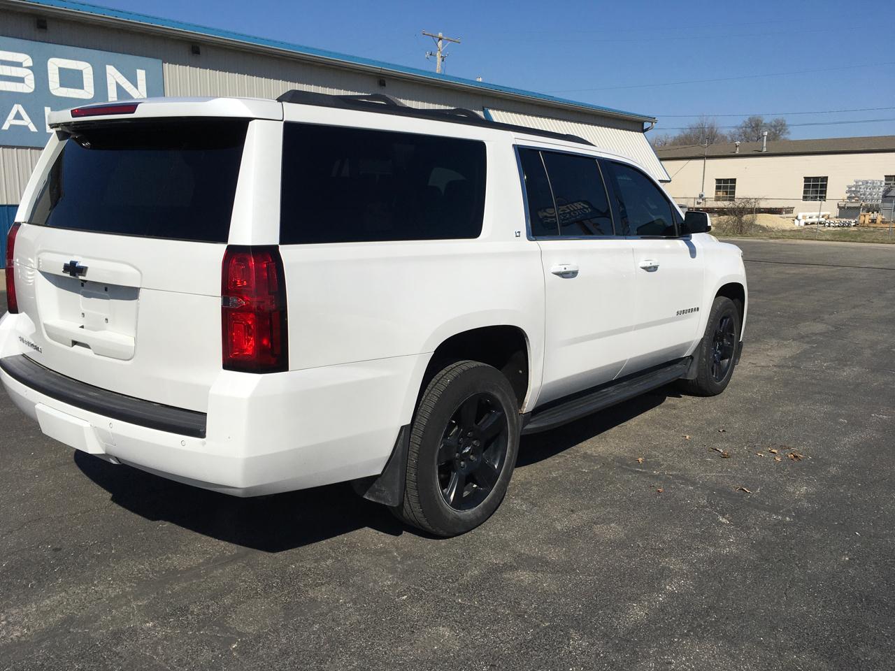 Chevrolet Suburban LT 4WD 2017