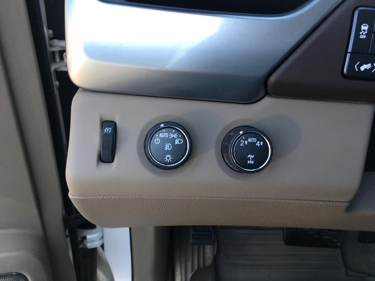 Chevrolet Suburban LT 4WD 2017