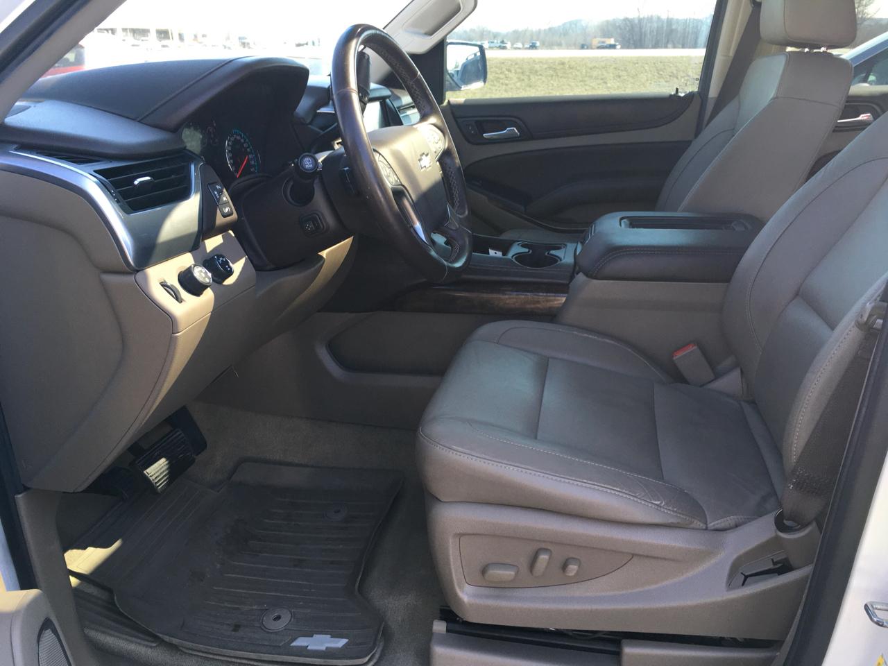 Chevrolet Suburban LT 4WD 2017