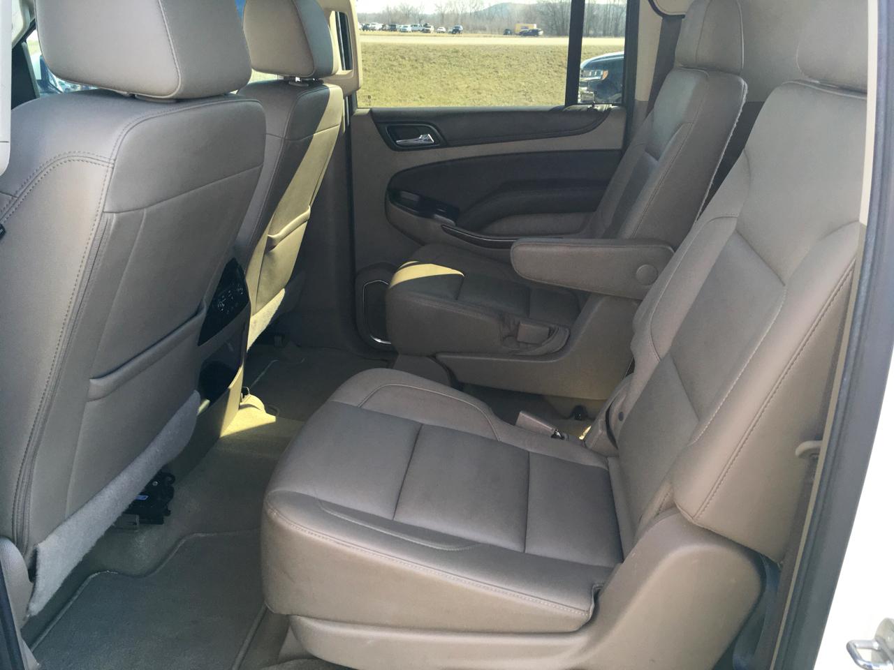 Chevrolet Suburban LT 4WD 2017