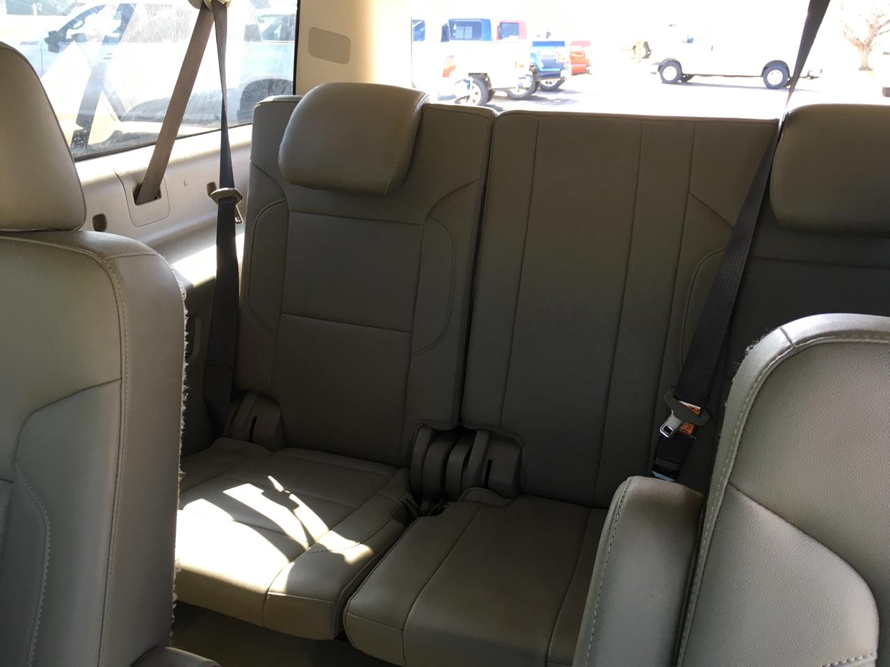 Chevrolet Suburban LT 4WD 2017