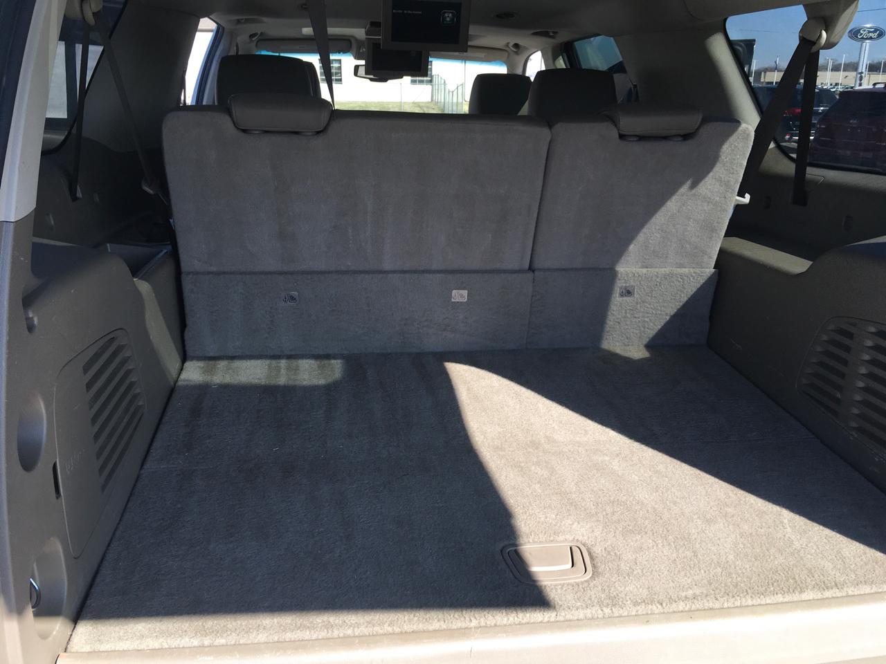 Chevrolet Suburban LT 4WD 2017