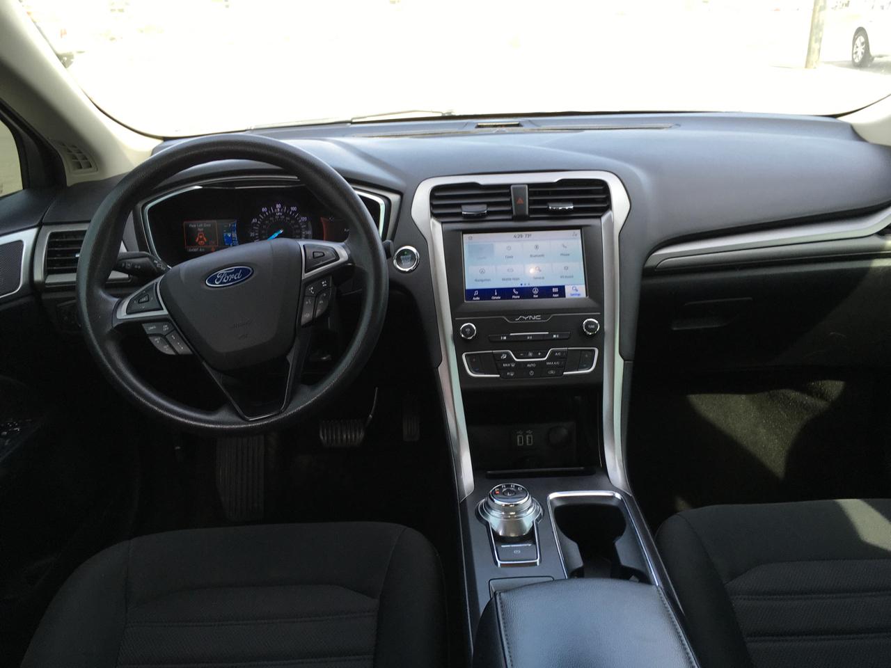 Ford Fusion SE 2020
