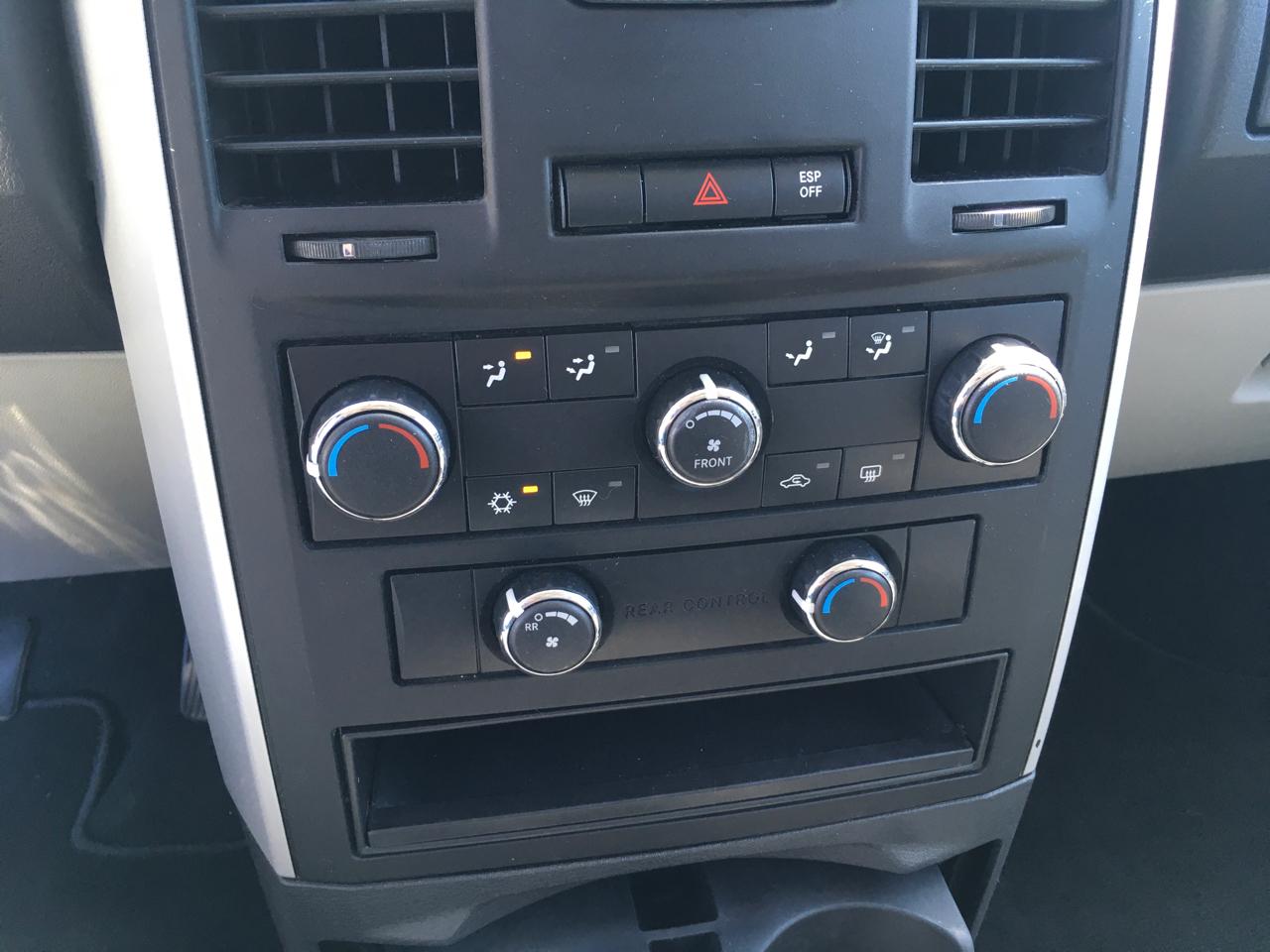 Dodge Grand Caravan SXT 2009