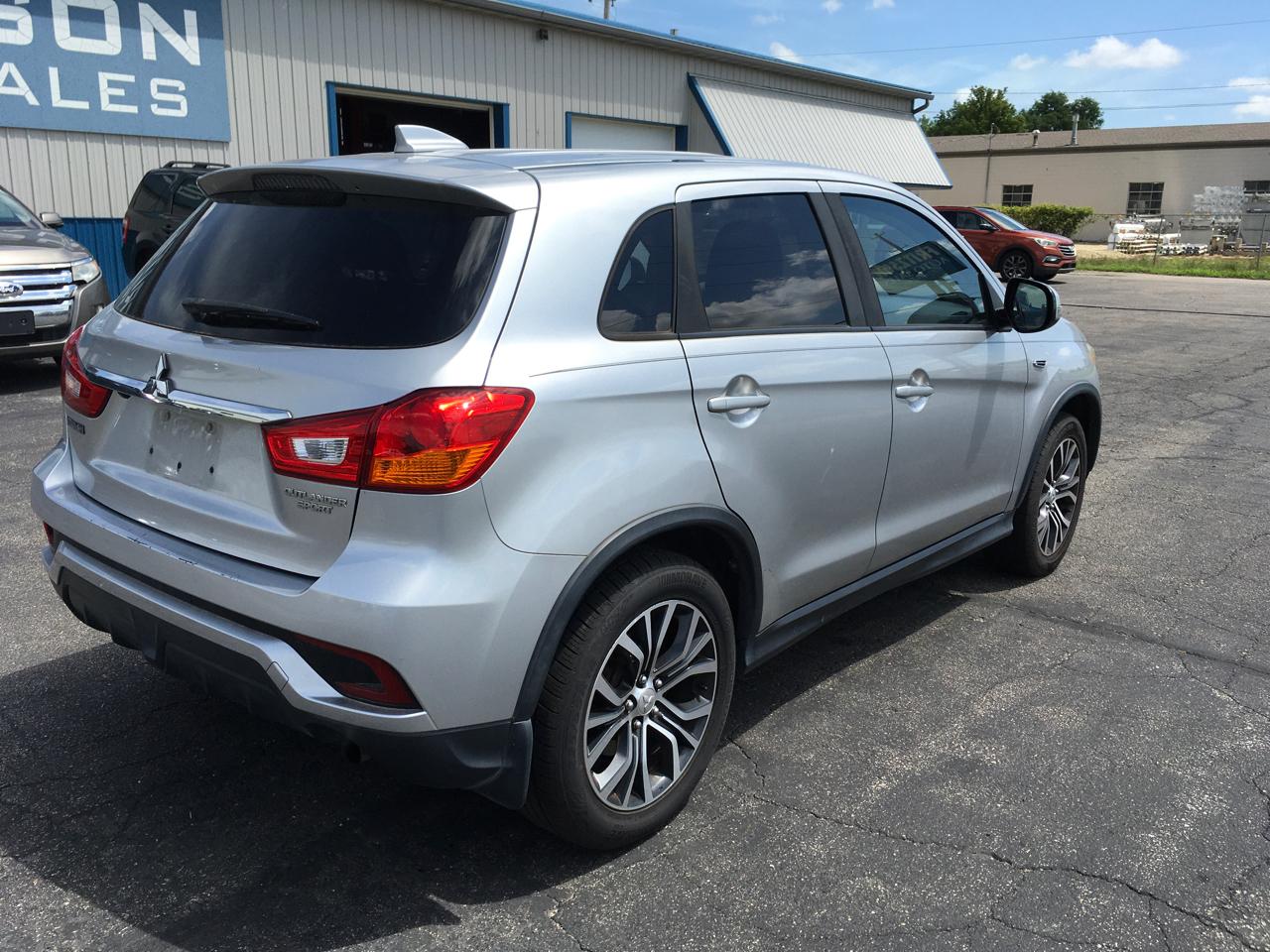 Mitsubishi Outlander Sport  2019