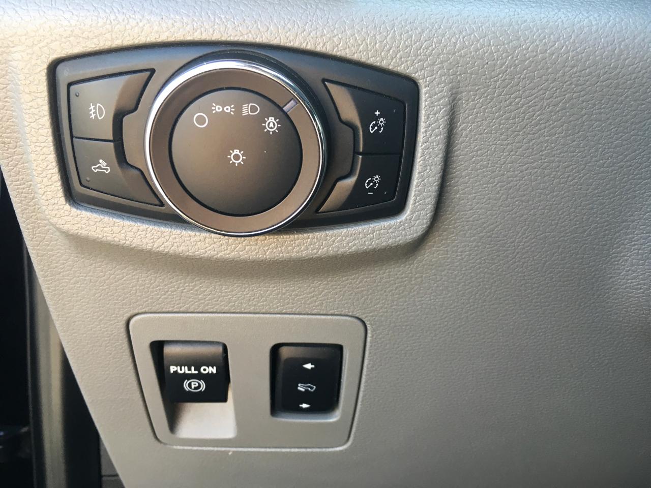 Ford F-150 XLT SuperCrew 4WD 2019