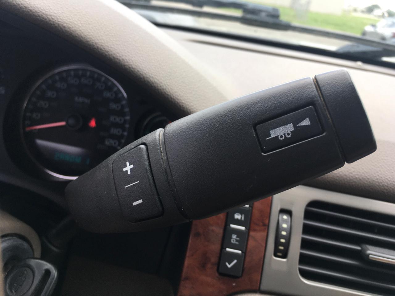 Chevrolet Silverado 2500HD LTZ Crew Cab 4WD 2012