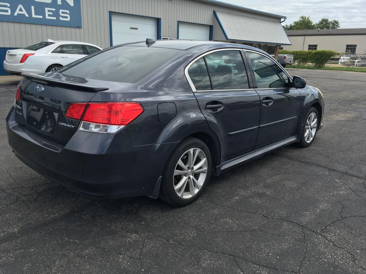 Subaru Legacy 2.5i Limited 2013