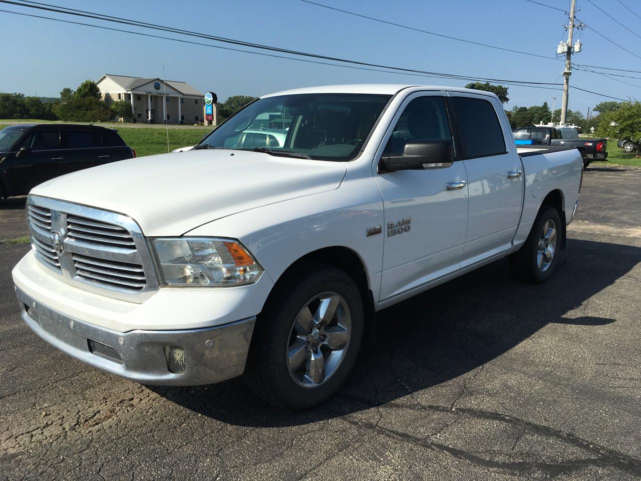 RAM 1500 SLT Crew Cab SWB 2WD 2016