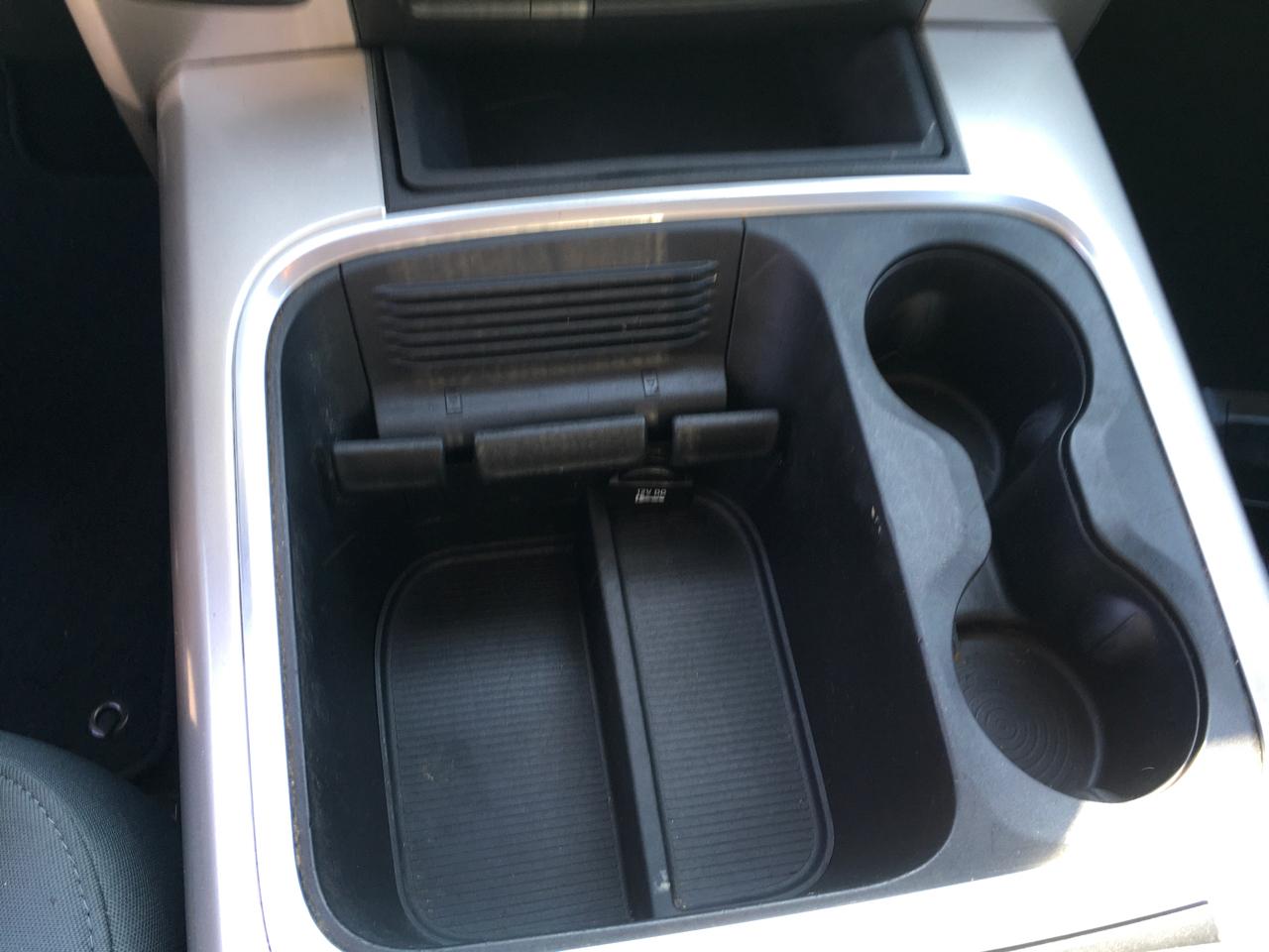 RAM 1500 SLT Crew Cab SWB 2WD 2016