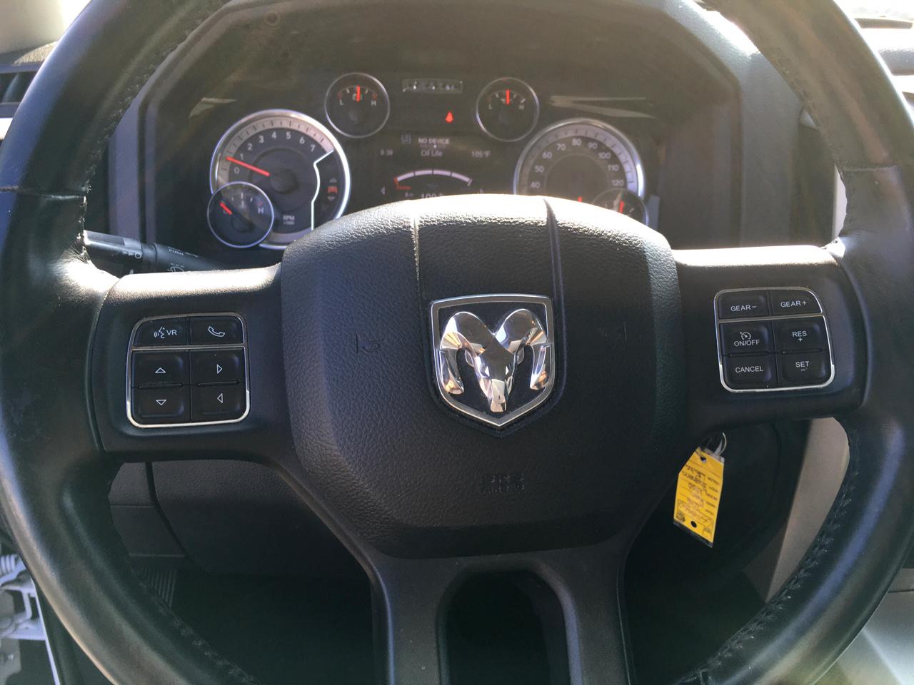 RAM 1500 SLT Crew Cab SWB 2WD 2016