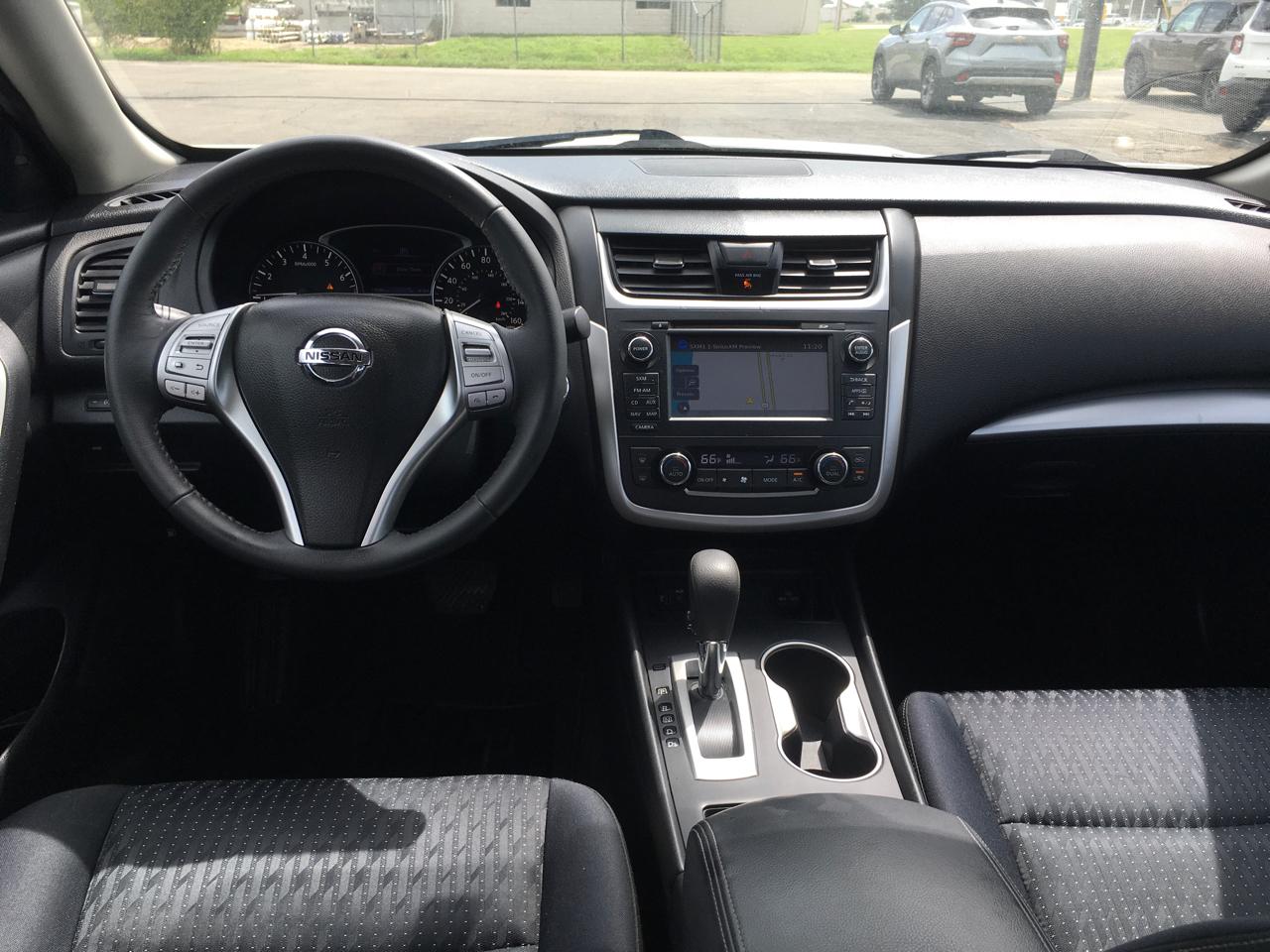 Nissan Altima 2.5 SV 2017