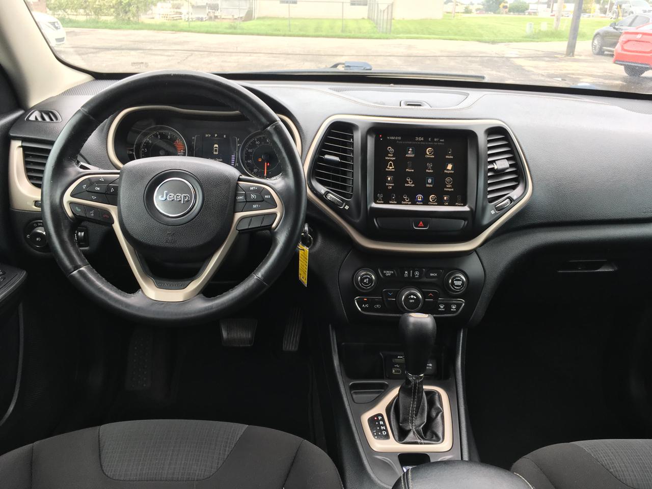 Jeep Cherokee Latitude FWD 2016