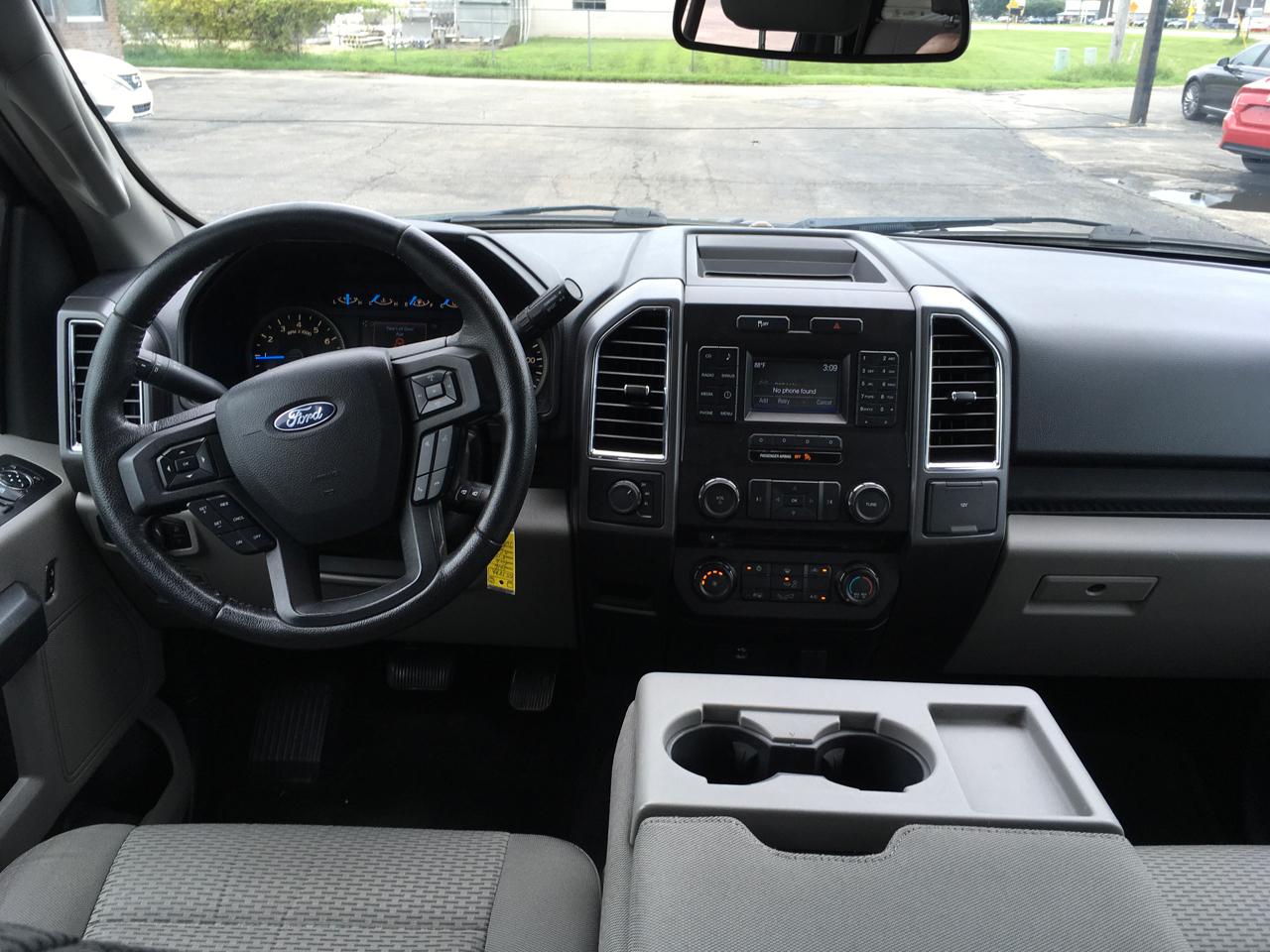 Ford F-150 XLT SuperCrew 4WD 2016