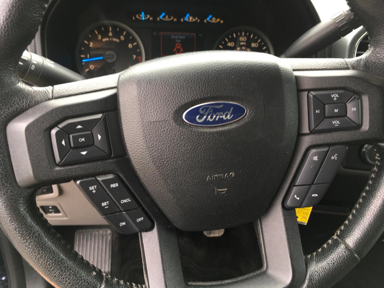 Ford F-150 XLT SuperCrew 4WD 2016