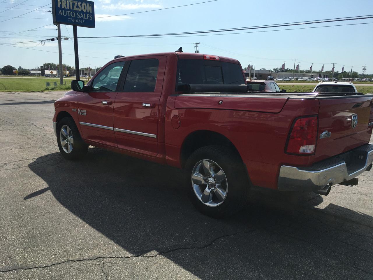 RAM 1500 SLT Crew Cab SWB 4WD 2017
