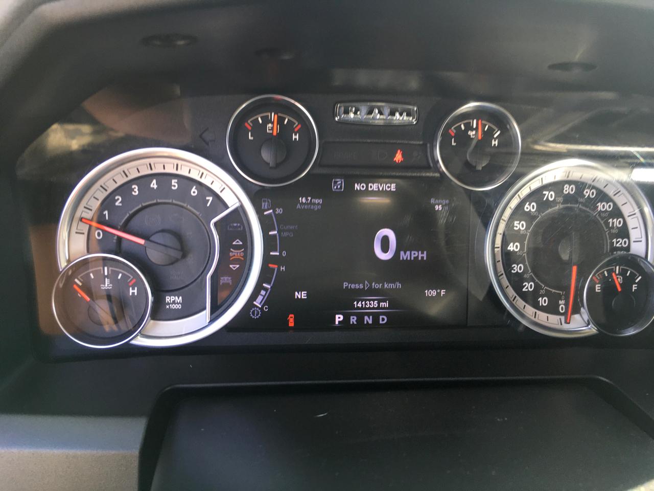 RAM 1500 SLT Crew Cab SWB 4WD 2017