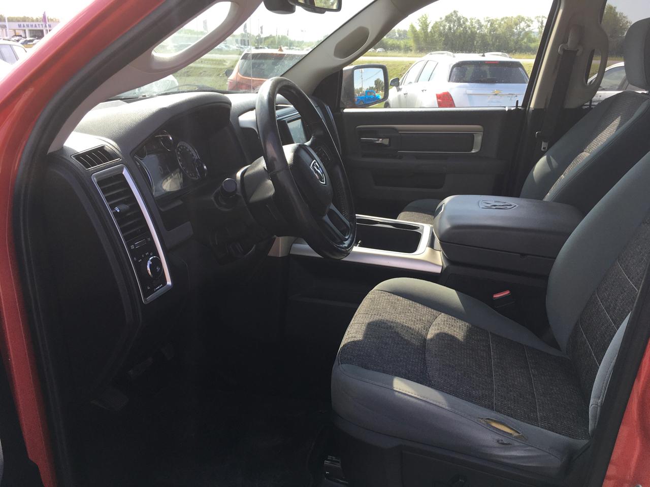 RAM 1500 SLT Crew Cab SWB 4WD 2017