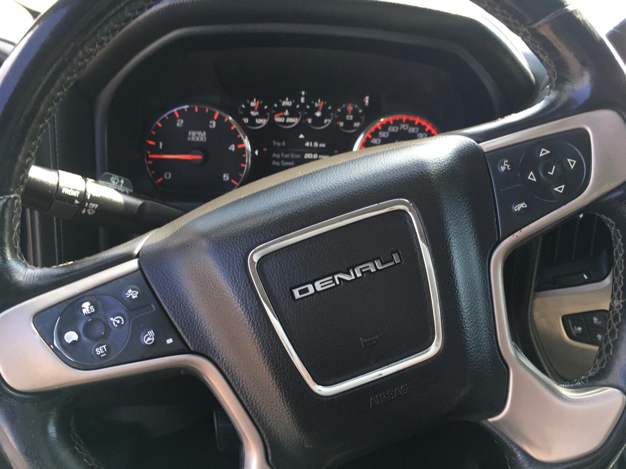 GMC Sierra 2500HD Denali Crew Cab 4WD 2016