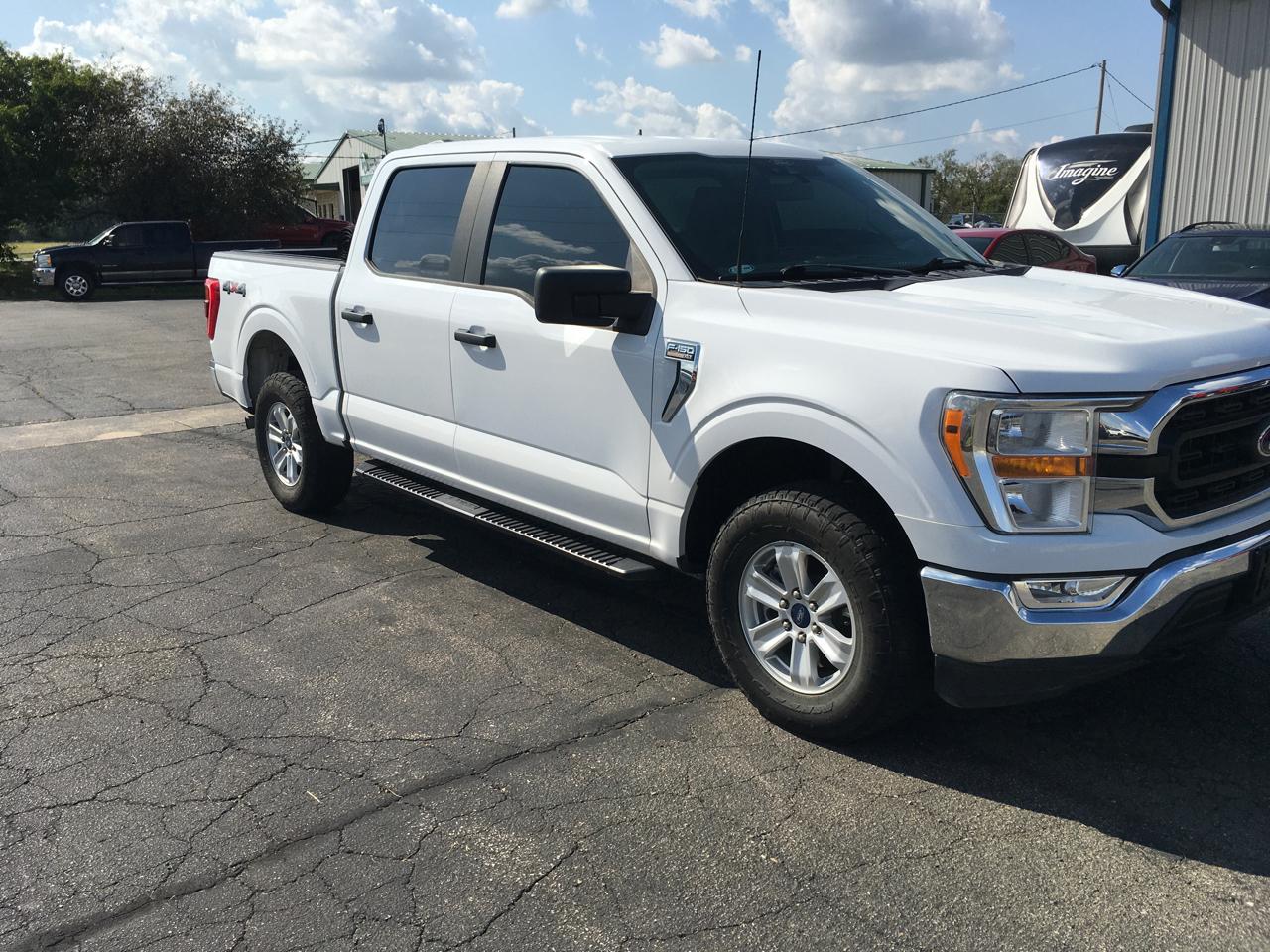 Ford F-150 XLT SuperCrew 4WD 2022