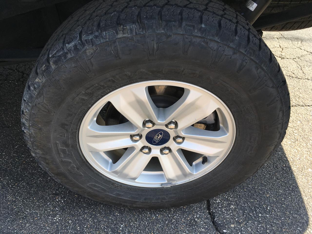 Ford F-150 XLT SuperCrew 4WD 2022