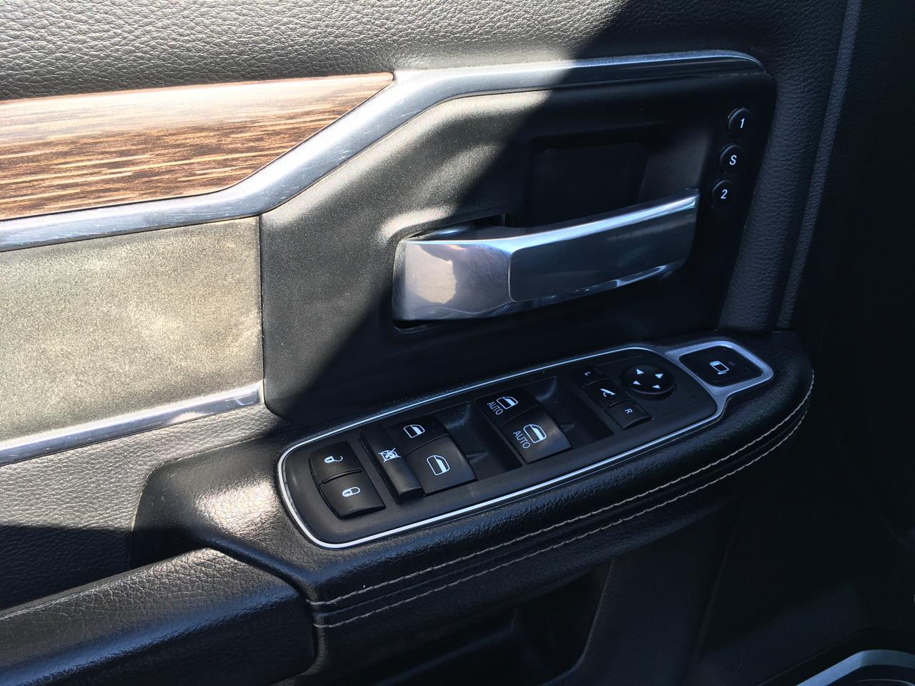 RAM 2500 Laramie Crew Cab 4WD 2021