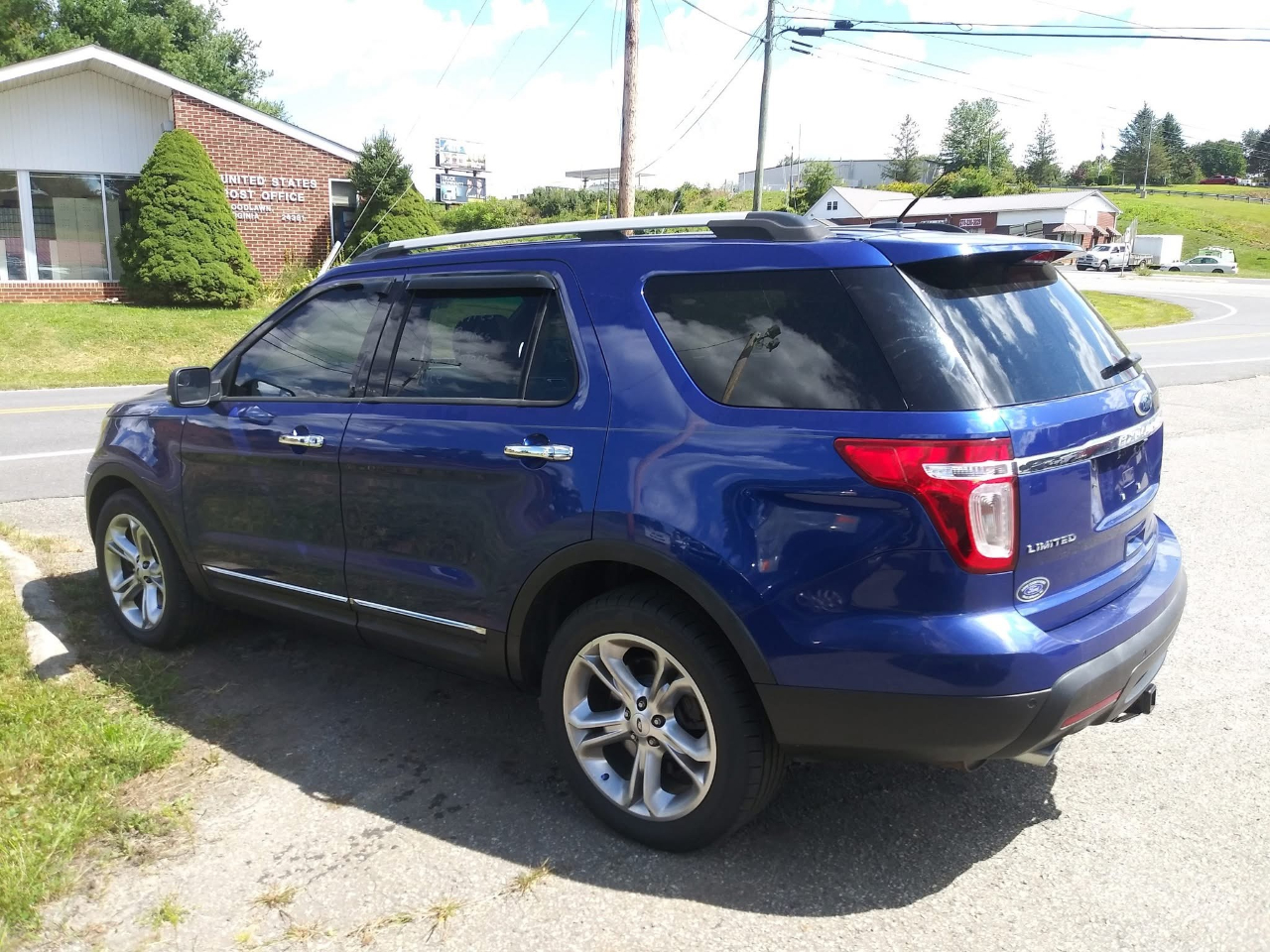 2013 Ford Explorer Limited photo 2