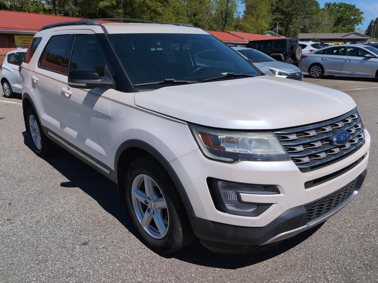 Ford Explorer XLT 4WD 2017
