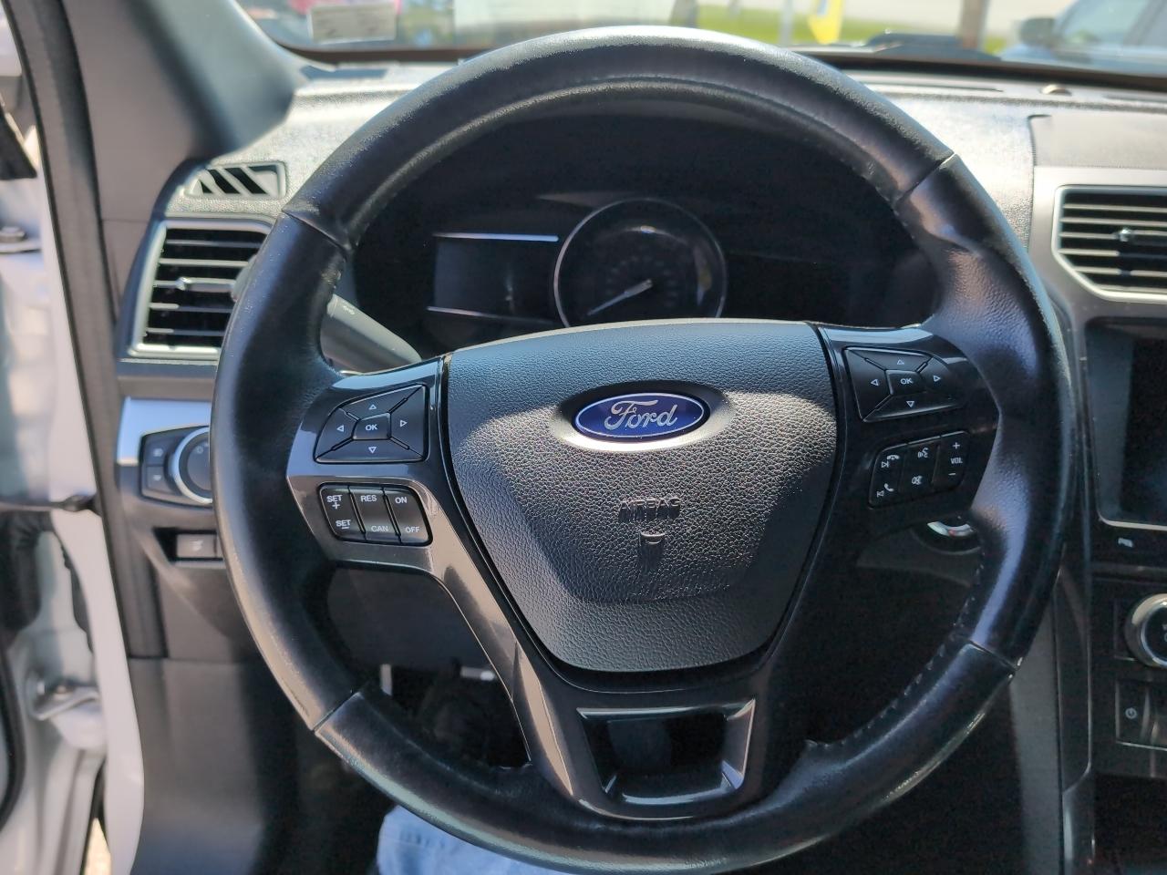 Ford Explorer XLT 4WD 2017
