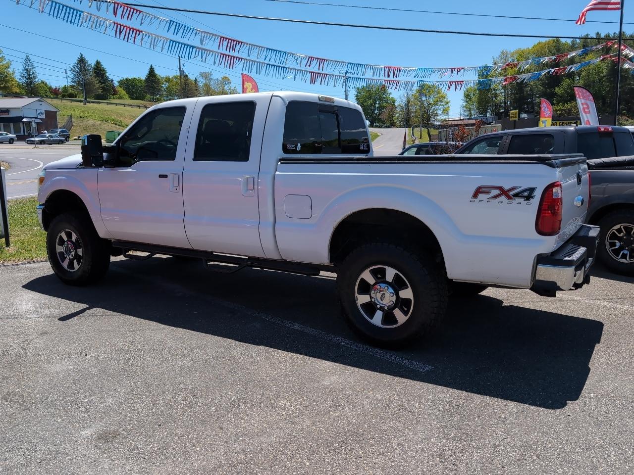 Ford F-250 SD FX4 Crew Cab 4WD 2015