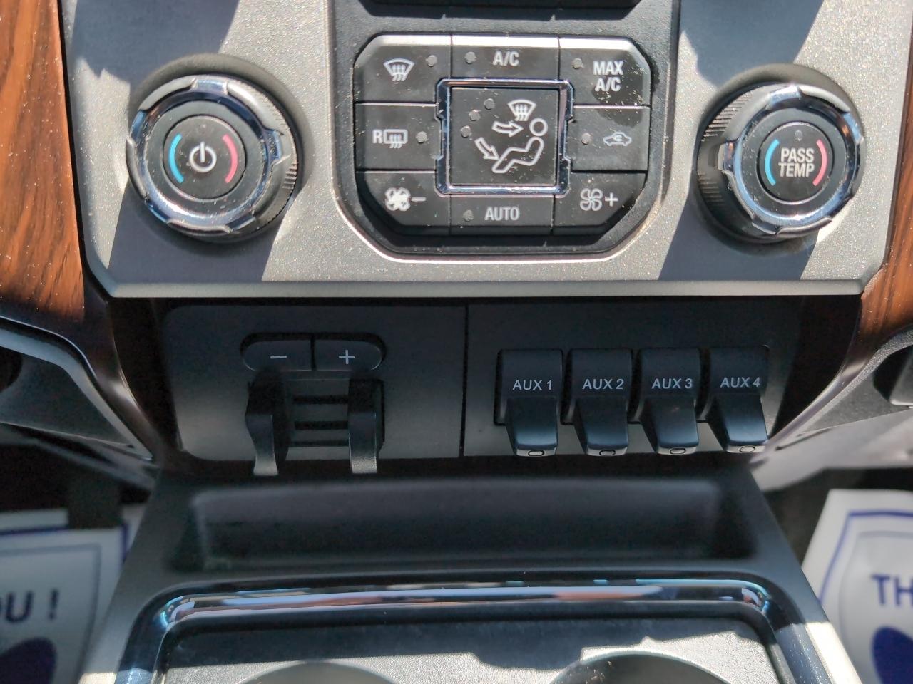 Ford F-250 SD FX4 Crew Cab 4WD 2015