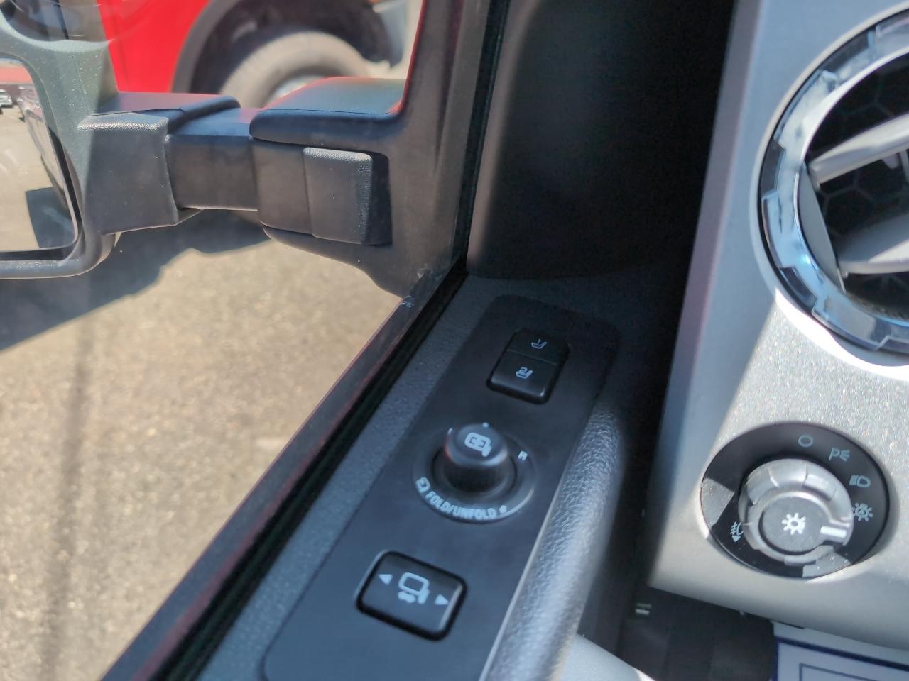 Ford F-250 SD FX4 Crew Cab 4WD 2015