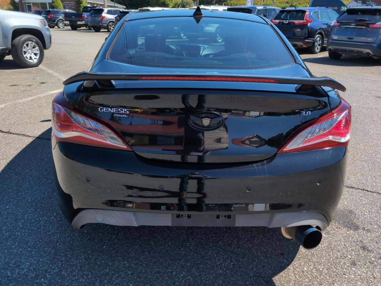 Hyundai Genesis Coupe 3.8 Ultimate 6MT 2016