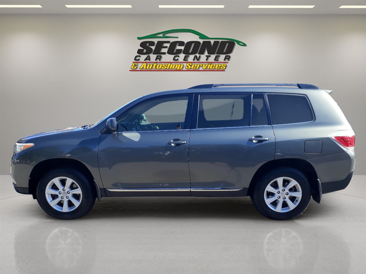 2012 Toyota Highlander Base Hybrid photo 2