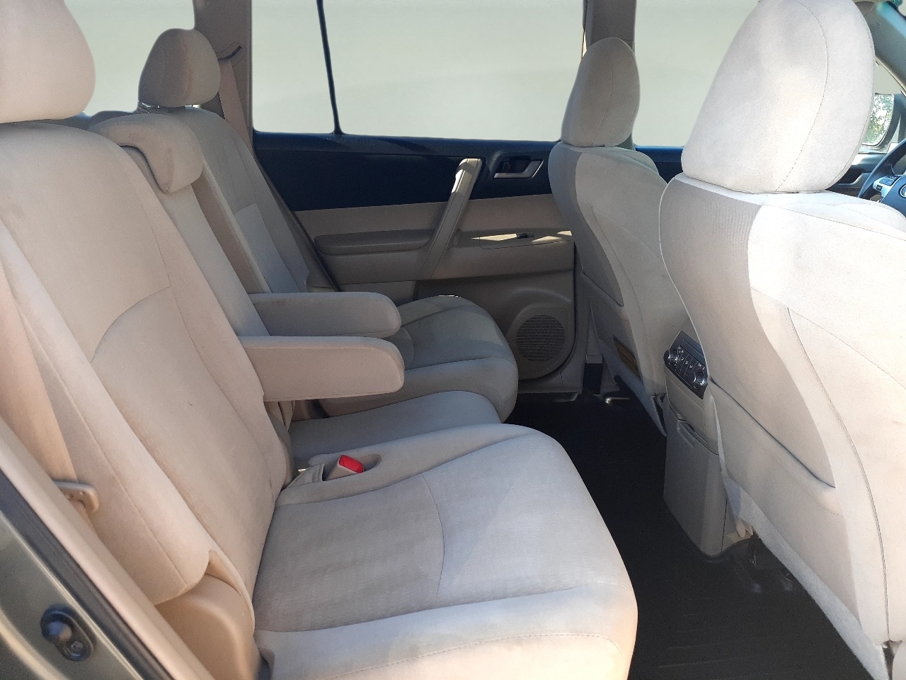 Toyota Highlander 4WD 4dr V6 (Natl) 2012 Toyota Highlander 4WD 4dr V6 (Natl) 2012