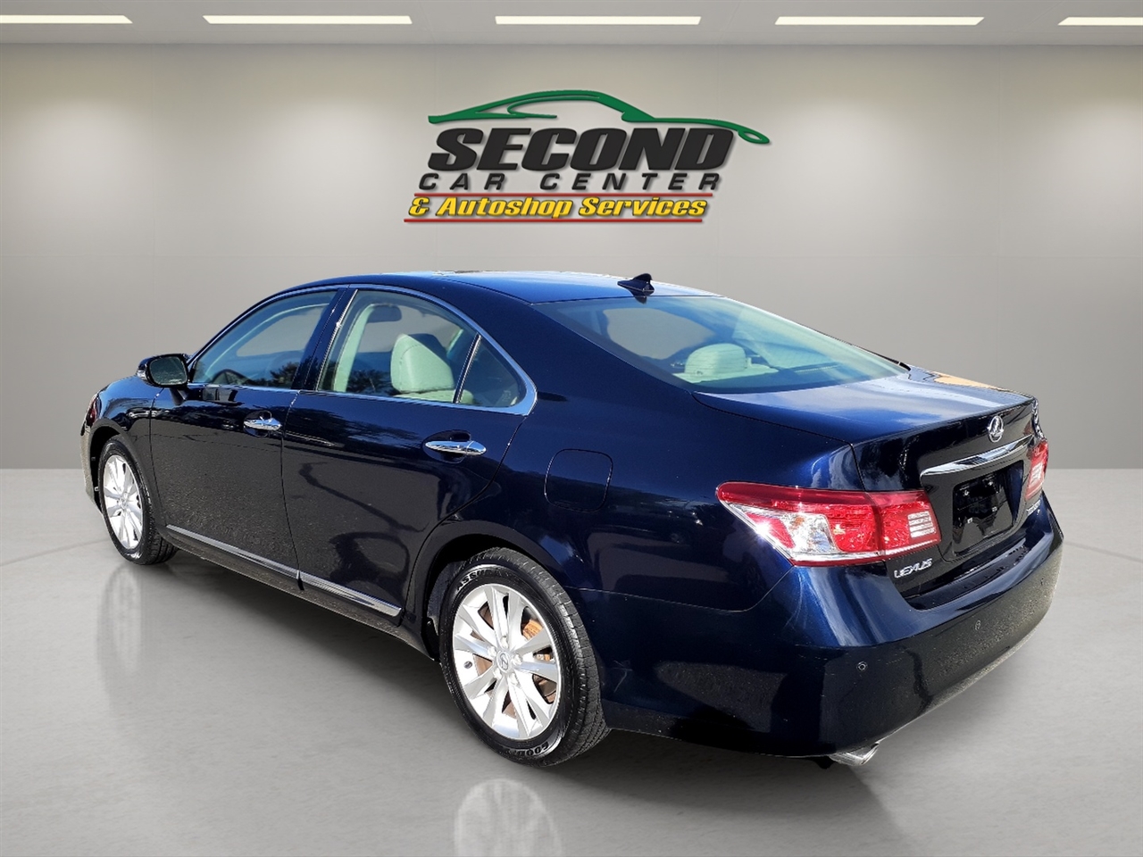 2010 Lexus ES 350 photo 3