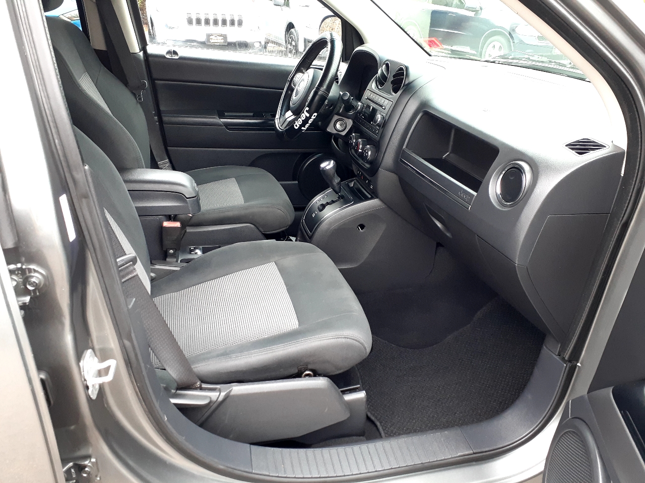 Jeep Compass 4WD 4dr Latitude 2012 Jeep Compass 4WD 4dr Latitude 2012