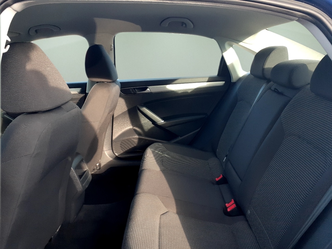 Volkswagen Passat 4dr Sdn 1.8T Auto S PZEV 2016